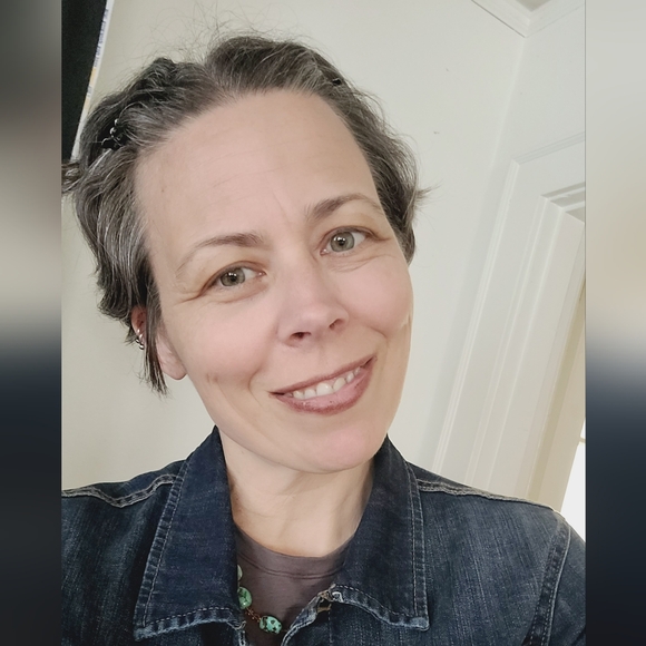 Meet your Posher, Mia - Picture 3 of 3